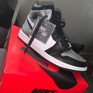 Silver Toe Jordan 1s HI